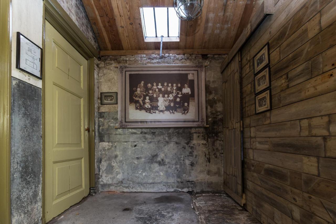 D' Ald Skoalle - Sfeervol Appartement In Oude School. Wijtgaard ภายนอก รูปภาพ